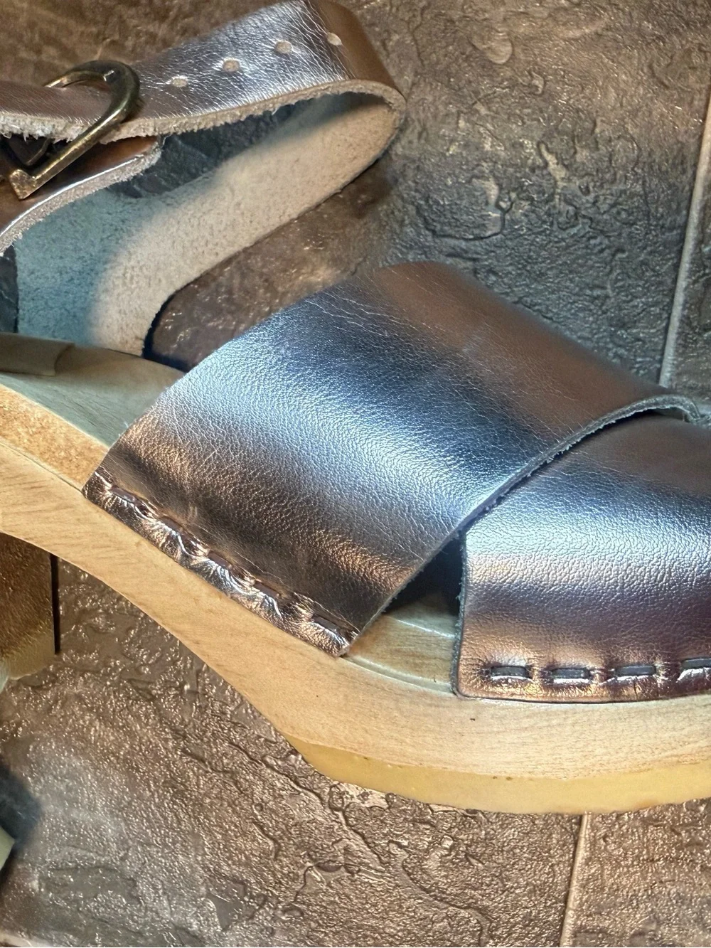 No. 6 Women’s Metallic Rose Gold Platform Sandals with Wood Heel